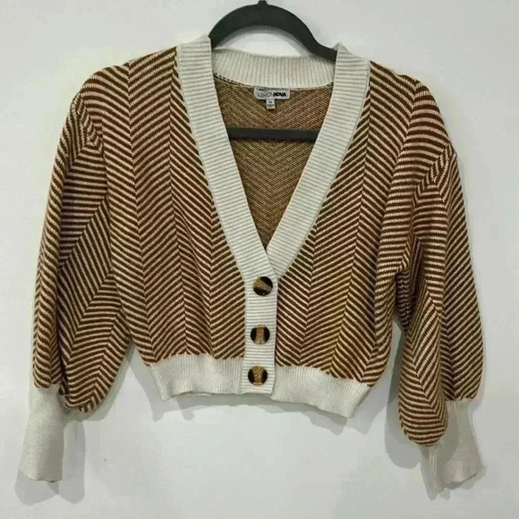 Cute sweater - Picture 1 of 2